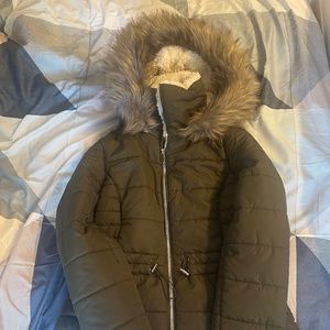 Marilyn & Me Puffer Waist Drawcord Jacket Olive S